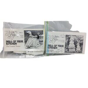 vintage 1977 pair of annies attic kitchen crafts patterns toaster twins,broom do